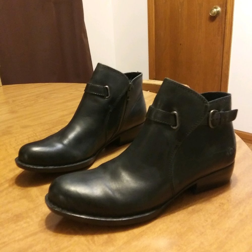 Born Jem Black Leather Booties Size 9
